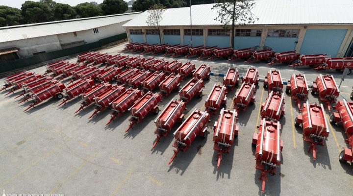 Büyükşehir’in köylere dağıttığı tankerler ormanları kurtarıyor