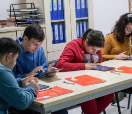 Türkiye’nin ilk Destekli İstihdam Ofisi, 53 engelliyi iş gücüne kattı