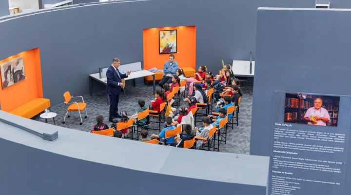 Kitap Kurtları, İzmir’in Kütüphanelerini Çok Sevdi