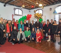 Yuvamız İzmirli Çocuklara Yeni Yıl Sürprizi