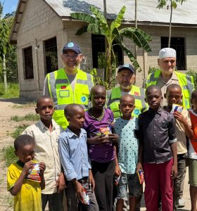 Kanatsız Melekler İyilik Grubu Kurucusu Dr. Dinçel’den Tanzanya’ya Hayat Veren Ziyaret