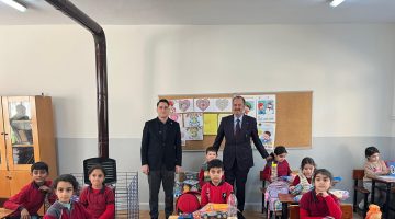 Ülkü Ocakları İzmir İl Başkanlığı’ndan Torbalı Yeşilköy İlkokulu’na Kapsamlı Eğitim Desteği