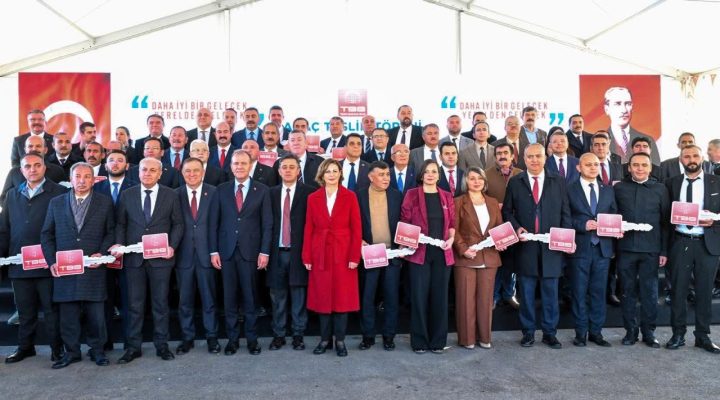 TBB’den Seferihisar Belediyesi’ne çöp kamyonu desteği