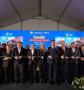 BERGAMA MİLLET BAHÇESİ GÖRKEMLİ TÖRENLE AÇILDI