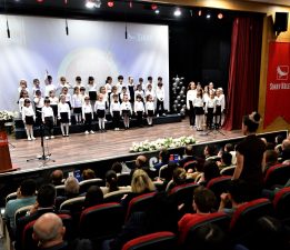 Bornova, eğitime desteğiyle fark yarattı