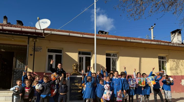 Ülkü Ocakları İzmir İl Başkanlığı’ndan Bayındır Kızılkeçili İlkokulu’na Kapsamlı Eğitim Desteği