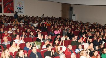 Çiğli’de Türkü Rüzgarı: “Sazımız Elimizde, Türküler Dilimizde”