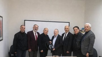 İzmir İçin Sert Tablo: Trafik Kilit, Körfez Alarmda, Su Denize Akıyor