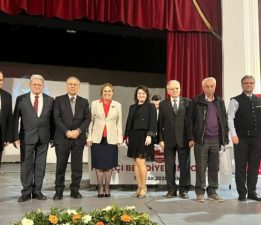 Yerel Yönetimlerde “Halkçılık” Reçetesi: Sempozyumdan Çıkan Çözümler