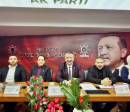 DAİMA HALKIN ARASINDA