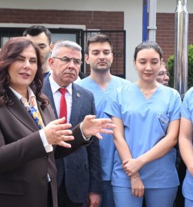 Aydın’da Ücretsiz Diş Sağlığı Hizmeti Tartışması: Proje Komisyona Takıldı