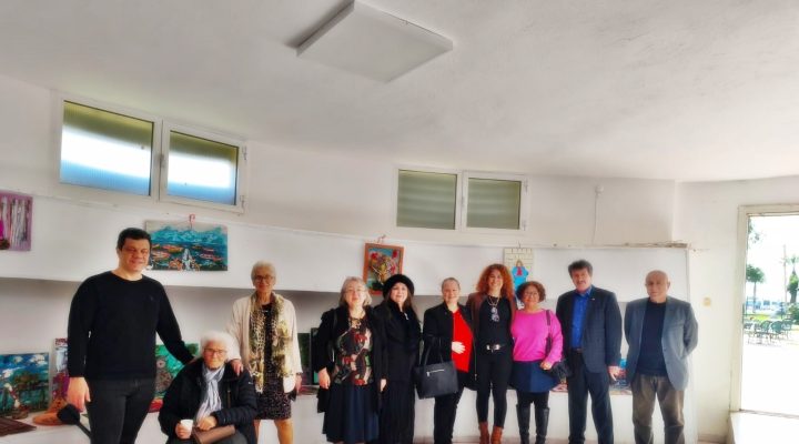 KARŞIYAKADA ENGELSİZ YÜREKLER SERGİSİ AÇILDI