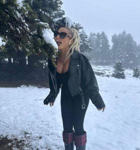 MARİA ANDRİA KÖYDEN DÜNYA MÜZİK SAHNESİNE