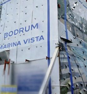 BODRUM’DA “YIKILMIŞ BİNAYA TADİLAT RUHSATIYLA YENİ İNŞAAT İZNİ” İDDİASI