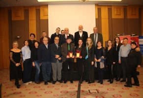 URLA ROTARY’DEN MESLEK’TE ÜSTÜN HİZMET VURGUSU