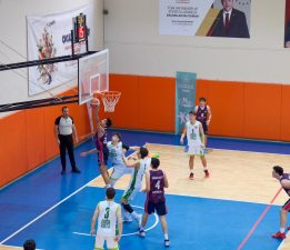 İZMİR’DE SPOR ŞÖLENİ DEVAM EDİYOR