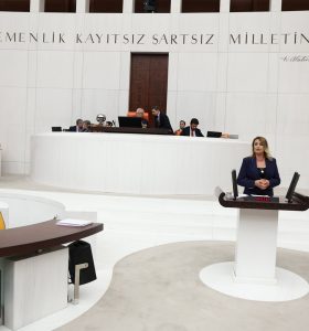 YILDIRIM KARA:  AKP SADECE YASA YAPACAĞI ZAMAN ‘KAMU YARARI’NI HATIRLIYOR