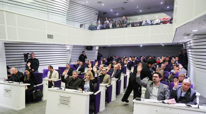 BUCA MECLİSİ’NDE ÇİFTE VEFA