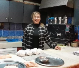 İzmir’de kahveci esnafı nefes alamıyor!