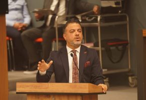 Belediyenin Resmi Aracı Eğlence Hizmetinde mi?