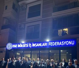 Ege İş Dünyası İftar Sofrasında Bir Araya Geldi: Birlik ve Beraberlik Mesajı