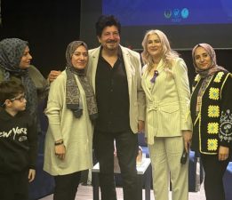 EKİN AKKAŞ’DAN KADINLAR GÜNÜNE HALAYLI KUTLAMA