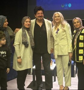 EKİN AKKAŞ’DAN KADINLAR GÜNÜNE HALAYLI KUTLAMA