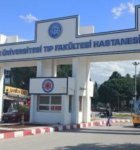 Ege Üniversitesi Hastanesinde “Çeyrekçi Şef” Skandalı