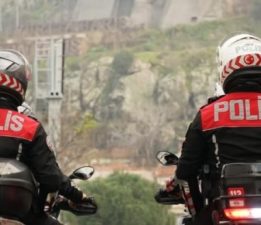 İZMİR’DE YUNUSLARDAN BİR HAFTADA BÜYÜK OPERASYON