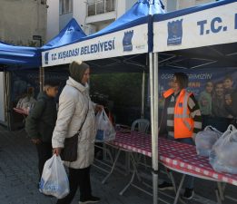 KUŞADASI BELEDİYESİ’NİN BESLENME ÇANTASI PROJESİ KARARLILIKLA SÜRÜYOR