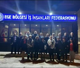 Ege’nin İş Dünyası ve Kamu Temsilcileri İftar Sofrasında Buluştu: Birlik Mesajı Verildi