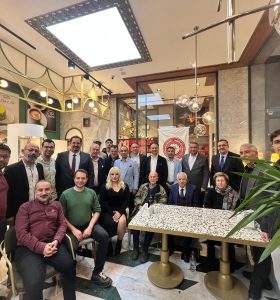 İzmir Gaziantepliler Derneği İftar Sofrasında Buluştu