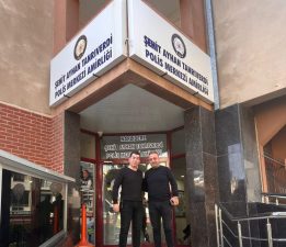 İZMİRTUMED’DEN EMNİYET AMİRİ SEFER GÜNGÖR’E ZİYARET