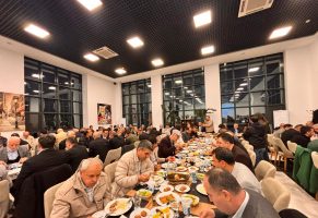 Bornova’da Gönül Sofrası: İzmir Trabzonlular Derneği İftarında Birlik Mesajı