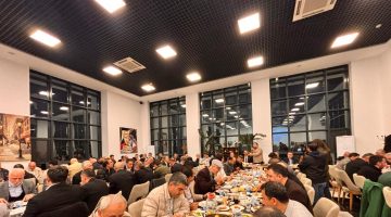 Bornova’da Gönül Sofrası: İzmir Trabzonlular Derneği İftarında Birlik Mesajı