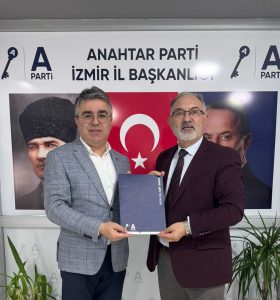 Anahtar Parti İzmir’de Vites Yükseltti: Kadroya Deneyimli İsim, Seferihisar’da Yeni Dönem