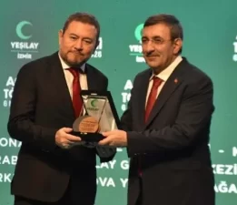 Nazım Torbaoğlu, Cumhurbaşkanı Erdoğan’ın ardından Cevdet Yılmaz’dan da plaket aldı