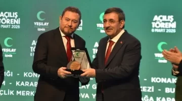 Nazım Torbaoğlu, Cumhurbaşkanı Erdoğan’ın ardından Cevdet Yılmaz’dan da plaket aldı