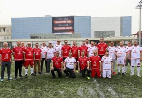 İzmir’de Meşale Gençlik İçin Yandı: 150 Lise “GençLig” Sahasında Buluştu!