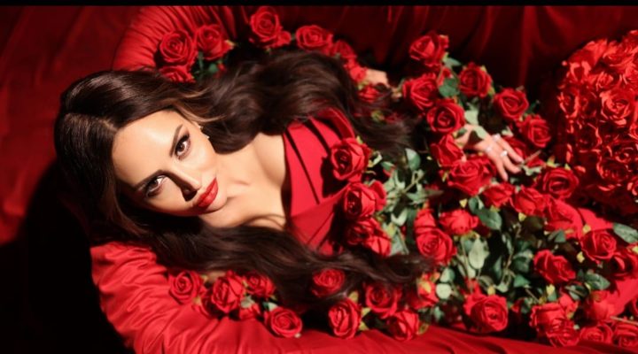 İPEK ÖRS ARABESK ŞARKI YORUMLAMAK BİR AYRICALIKTIR