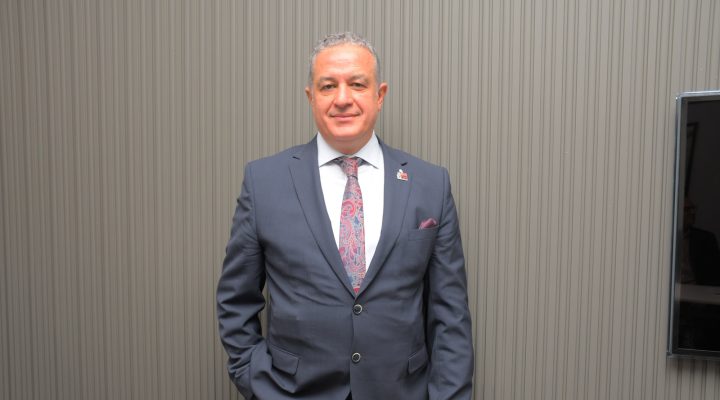 İzmir Dişhekimleri Odası’nda Ersin Atinel Güven Tazeledi