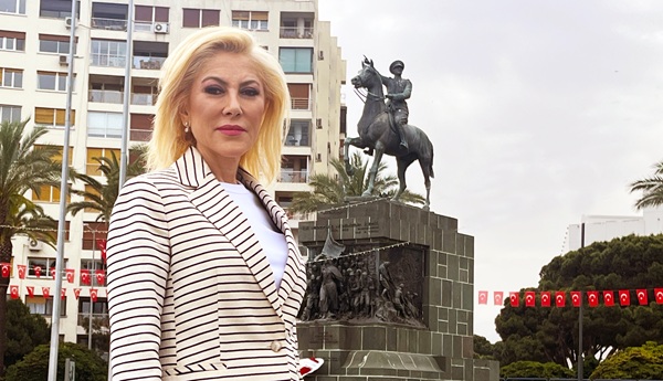 Aksoy’dan, Cemil Tugay’a Sert Mesaj: “İzmir Bahane Değil, İcraat Bekliyor”