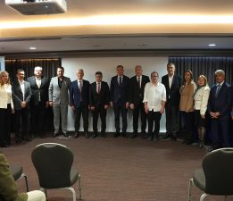 KEMALPAŞA OSB’DE YEŞİL DÖNÜŞÜM İÇİN STRATEJİK ADIM: DİJİTAL ALTYAPI PROJESİ BAŞLADI