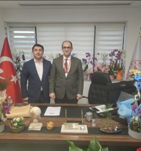 Buca Muhtarlarından Sağlıkta İş Birliği Mesajı: Başhekim Dr. Kamil Yamak’a Ziyaret