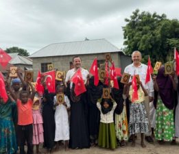 İYİLİĞİN ADI TÜRKİYE, UMUDUN ADI KANATSIZ MELEKLER