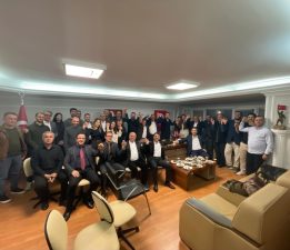 İzmir’de Maraşder güven tazeledi, Safa Narlı yeniden Başkan