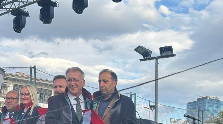 İzmir’in Ceza Hukukunda Güvenin Adı Ünlü Av. Burhan Günay