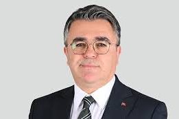 İzmir Siyasetinde ‘Nezaket’ Çağrısı: İBB Meclisi Hesaplaşma Arenası mı?