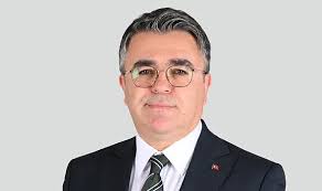 İzmir Siyasetinde ‘Nezaket’ Çağrısı: İBB Meclisi Hesaplaşma Arenası mı?