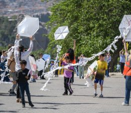 Kadifekale’de gökyüzü uçurtmalarla renklendi